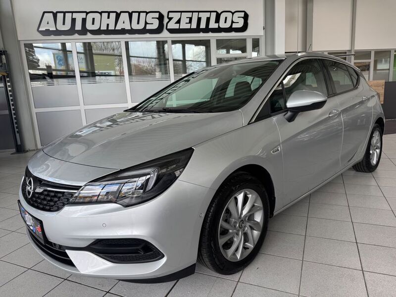 Silber Gebraucht 2020 Opel Astra Elegance Limousine | 16.890 € (Fairer Preis) - Bild 1/4