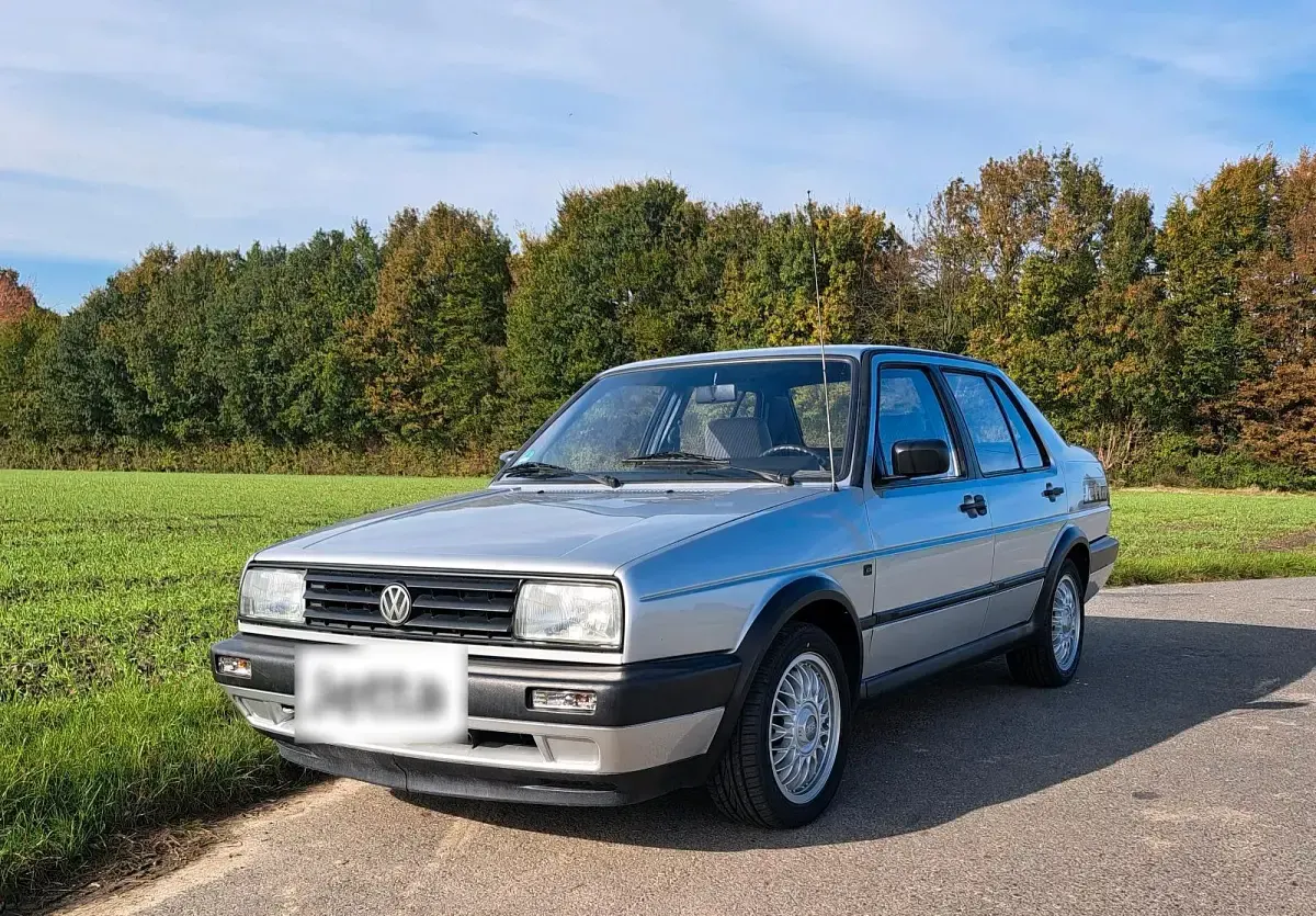 Gebraucht VW Jetta 70 PS (51 kW) 1991 Silber Limousine