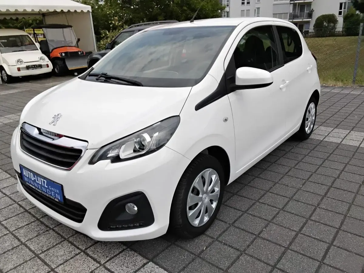 Gebraucht Peugeot 108 Active 69 PS (50 kW) 2017 Weiß Kleinwagen