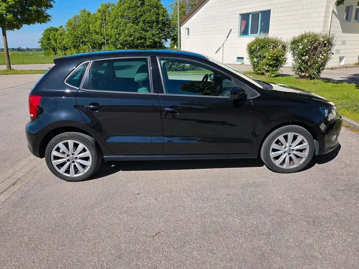 Używany VW Polo Highline 105 KM (77 kW) 2012 Czarny Hatchback
