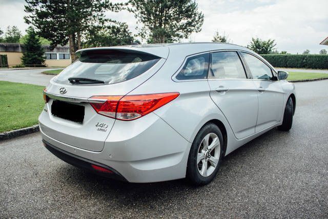 Gebraucht Hyundai i40 116 PS (85 kW) 2012 Silber metallic Kombi