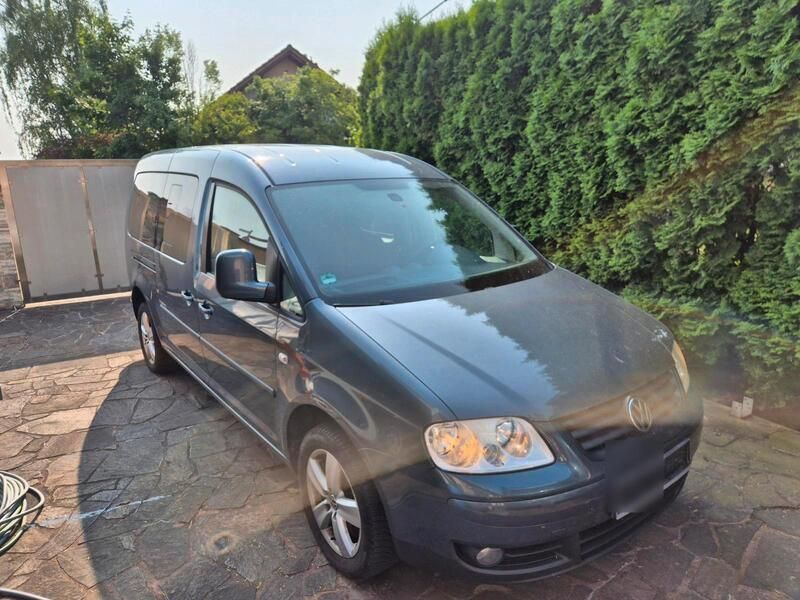 Grau Gebraucht 2010 VW Caddy Maxi Van / Kleinbus | 5.800 € - Bild 1/4