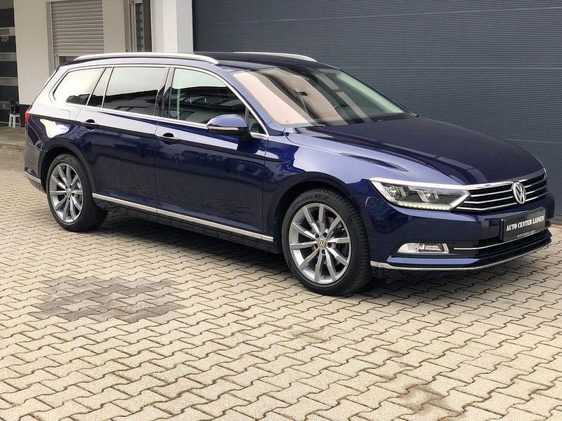 Gebraucht VW Passat Highline 220 PS (161 kW) 2017 Blau Kombi