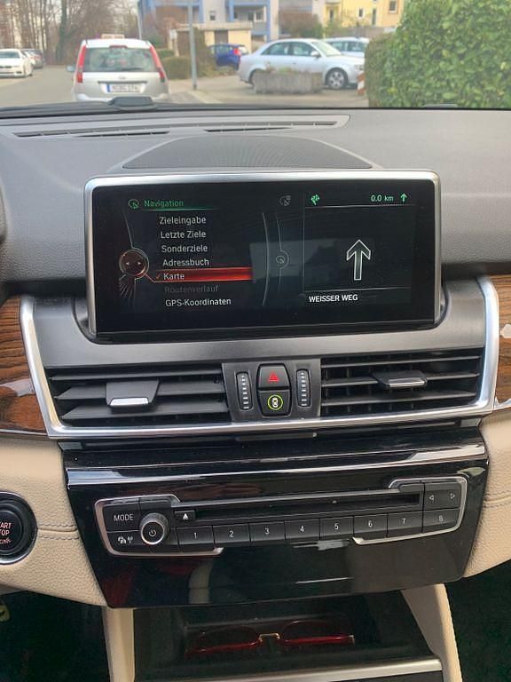 Gebraucht BMW 220 Active Tourer Performance 190 PS (139 kW) 2016 Silber Van / Kleinbus