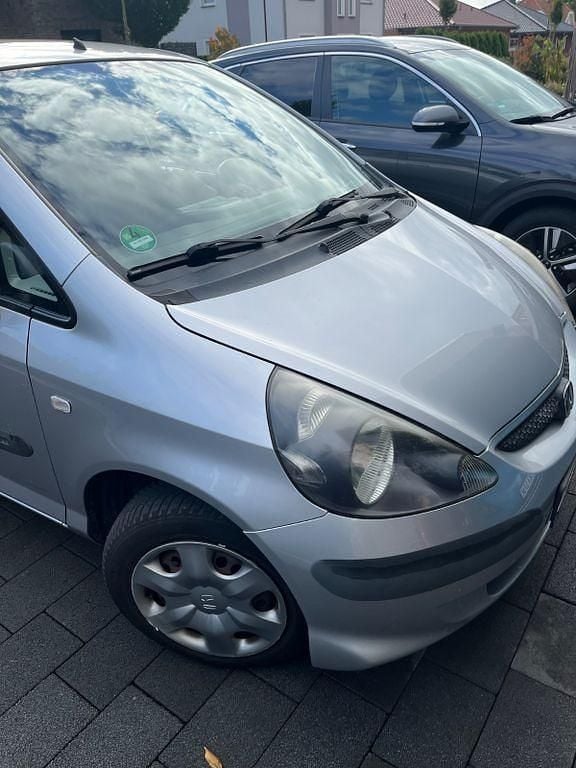 Silber Gebraucht 2005 Honda Jazz Cool Kleinwagen | 2.000 € (Fairer Preis) - Bild 1/4