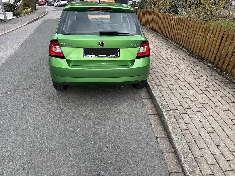 Gebraucht Skoda Fabia Cool Edition 60 PS (44 kW) 2017 Grün Kleinwagen