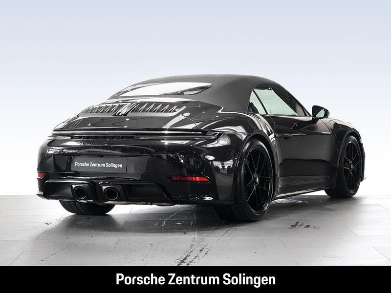Neu Porsche 911 541 PS (397 kW) 2026 Tiefschwarzmetallic Cabrio