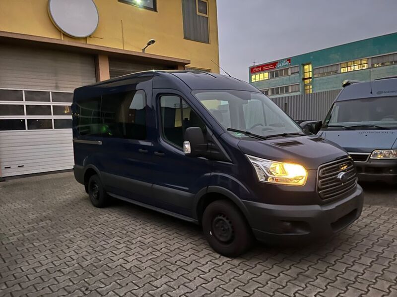 Gebraucht Ford Transit Trend 101 PS (74 kW) 2015 Blau Kombi