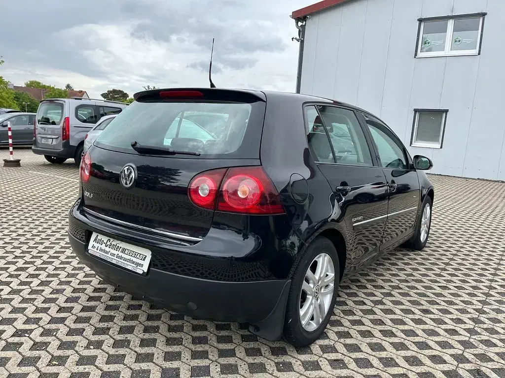 Gebraucht VW Golf V Edition 80 PS (58 kW) 2008 Schwarz Kleinwagen