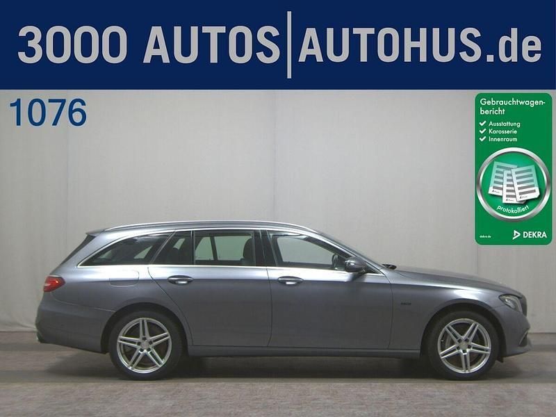 Selenitgrau metallic Gebraucht 2020 Mercedes E300 Avantgarde Kombi | 20.480 € (Superpreis) - Bild 1/4