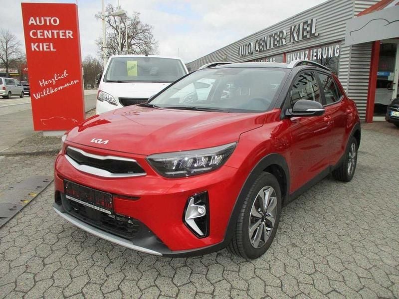 Gebraucht Kia Stonic Vision 101 PS (74 kW) 2022 Signalrotmetallic (metallic) SUV