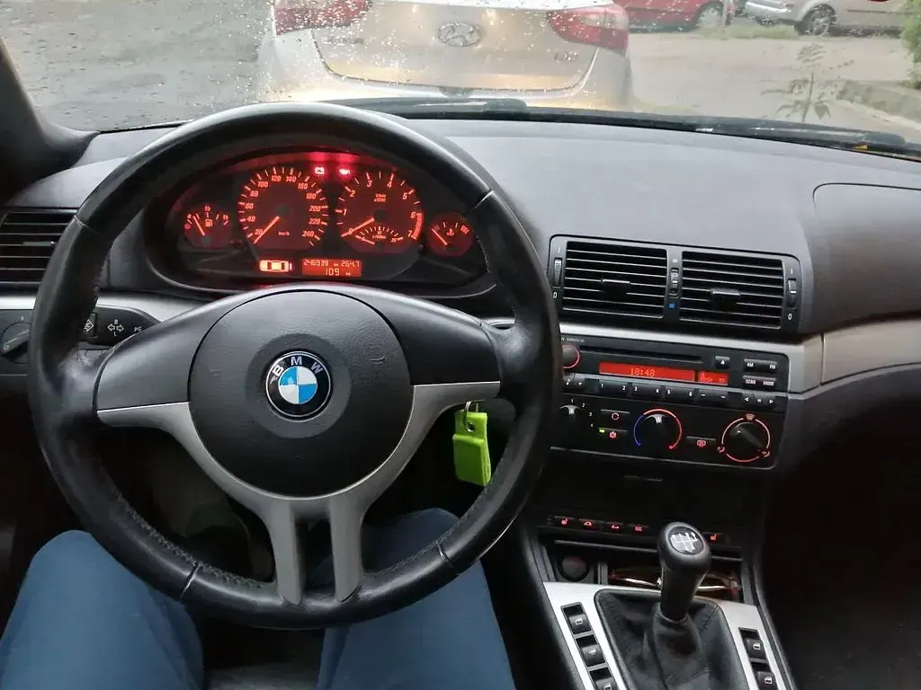 Gebraucht BMW 320 Cabriolet 170 PS (125 kW) 2002 Silber Cabrio