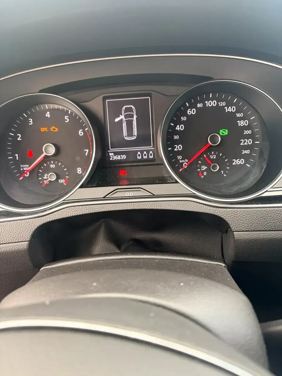 Gebraucht VW Passat 150 PS (110 kW) 2017 Grau Kombi