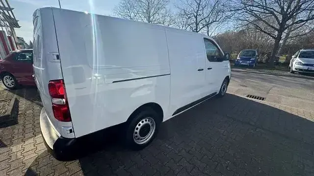 Gebraucht Opel Vivaro-e Combi Edition 122 PS (89 kW) 2021 Weiss Van / Kleinbus