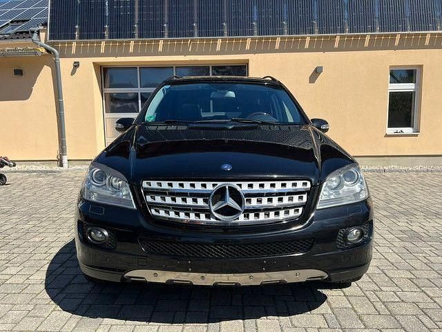Gebraucht Mercedes ML420 306 PS (225 kW) 2006 Schwarz SUV