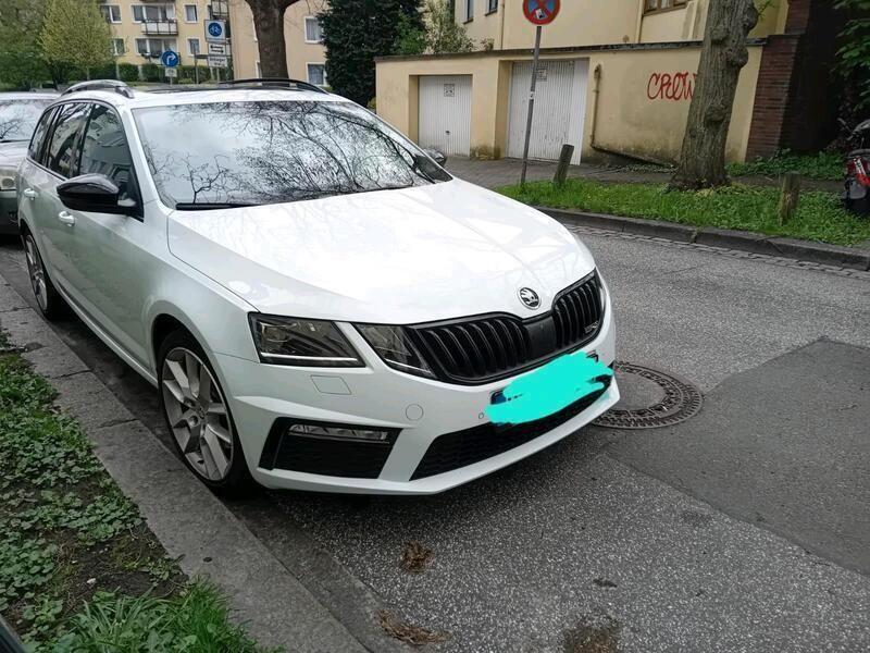 Weiß Gebraucht 2018 Skoda Octavia RS Kombi | 16.000 € (Fairer Preis) - Bild 1/4