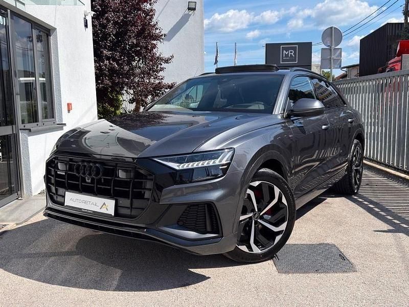 Grau Gebraucht 2023 Audi Q8 S-line plus SUV | 81.000 € - Bild 1/4