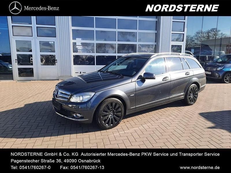 Schwarz Gebraucht 2010 Mercedes C220 Classic Limousine | 6.888 € (Fairer Preis) - Bild 1/4