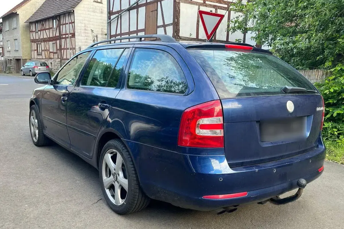 Gebraucht Skoda Octavia Elegance 160 PS (117 kW) 2009 Blau Kombi