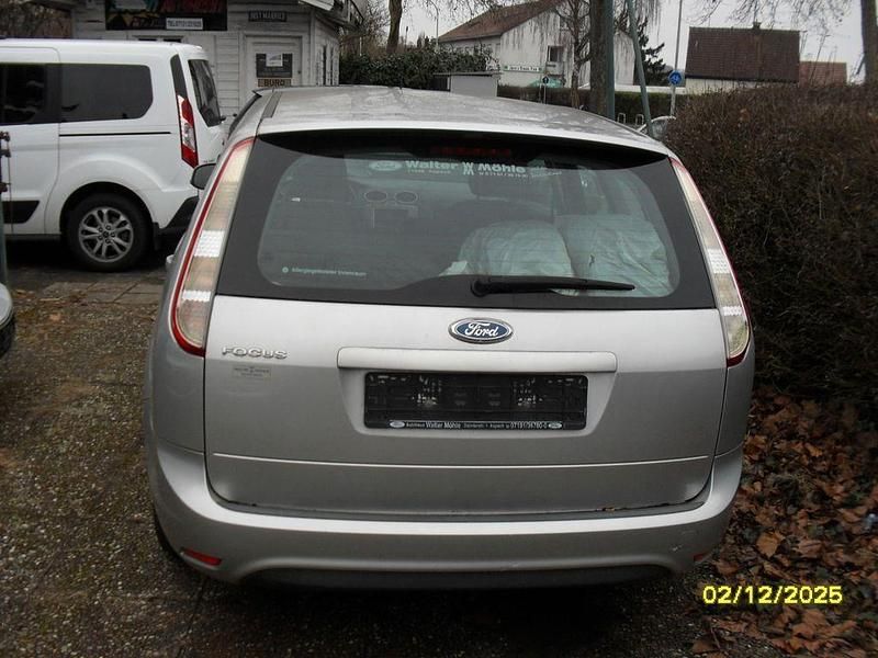 Gebraucht Ford Focus Sport 101 PS (74 kW) 2009 Silber Limousine