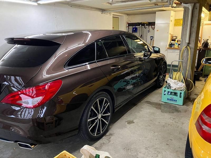 Braun Gebraucht 2015 Mercedes CLA180 Shooting Brake Kombi | 15.400 € (Guter Preis) - Bild 1/4