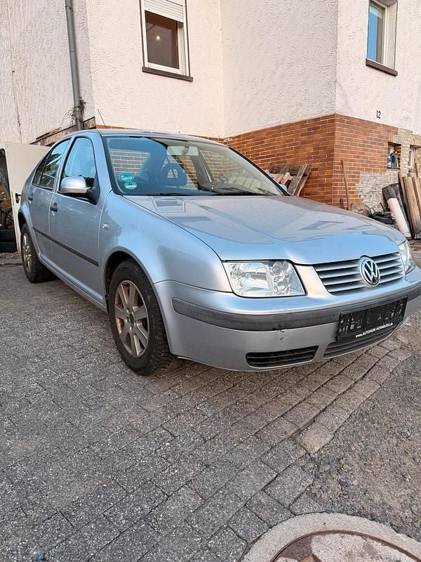 Gebraucht VW Bora 75 PS (55 kW) 2000 Silber Limousine