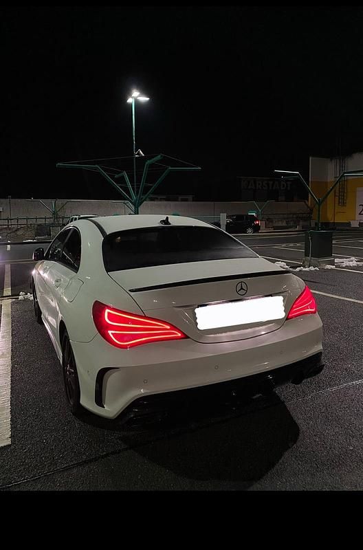 Gebraucht Mercedes CLA200 AMG line 156 PS (114 kW) 2015 Weiß Coupé