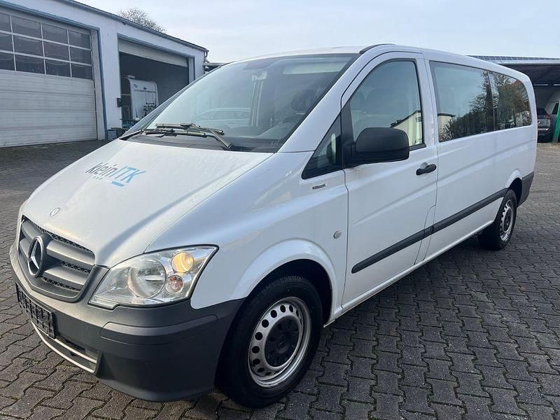 Weiß Gebraucht 2011 Mercedes Vito Kombi | 9.900 € (Fairer Preis) - Bild 1/4