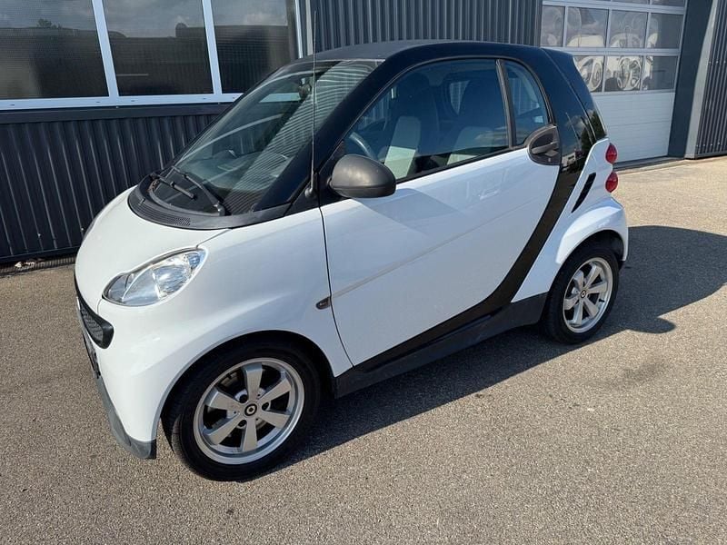 Gebraucht Smart ForTwo Coupé 61 PS (44 kW) 2012 Schwarz Coupé