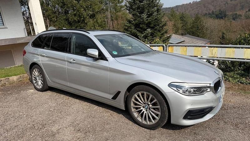 Gebraucht BMW 530 Sport Line 265 PS (194 kW) 2019 Silber Kombi