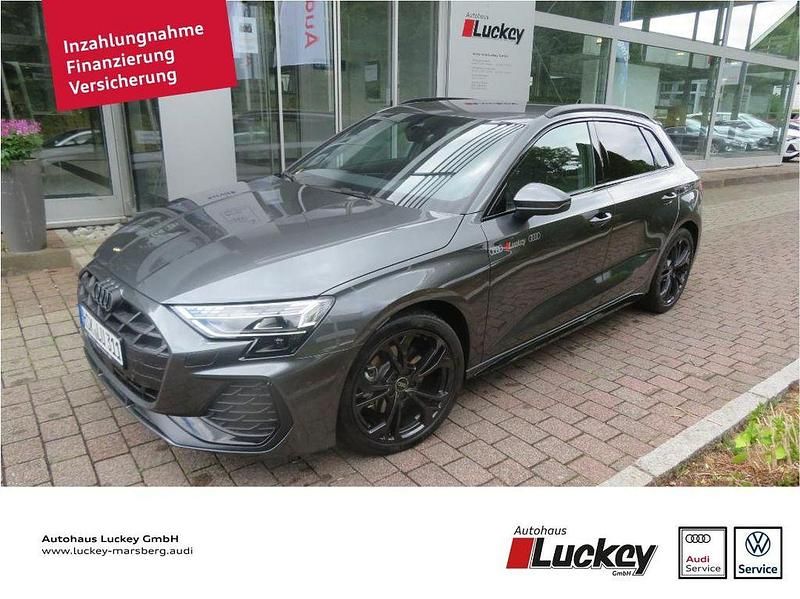 Grau Neu 2025 Audi A3 Sportback S-Line Kleinwagen | 42.990 € (Etwas zu teuer) - Bild 1/4