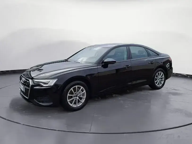 Usado Audi A6 Basis 204 HP (150 kW) 2024 Preto Sedan