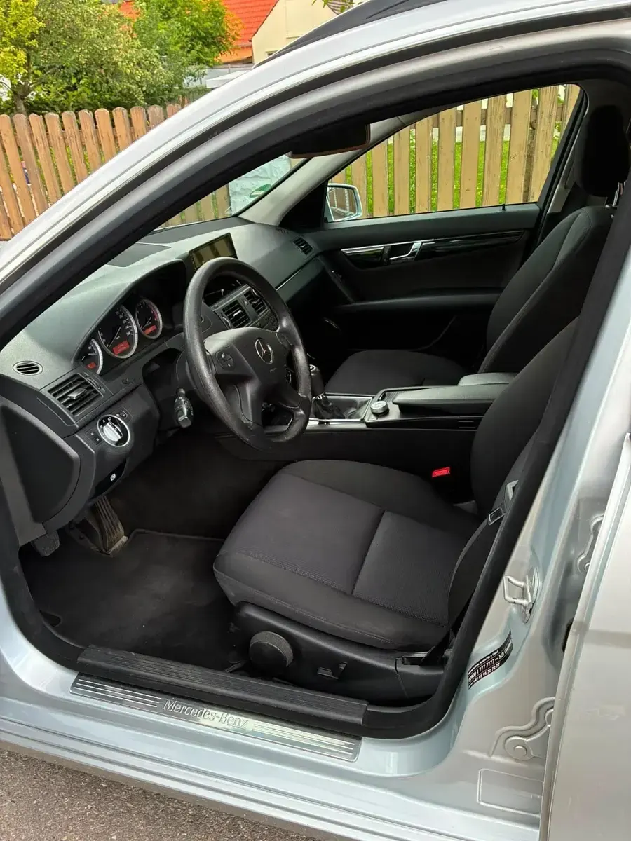 Gebraucht Mercedes C200 136 PS (100 kW) 2010 Silber Kombi