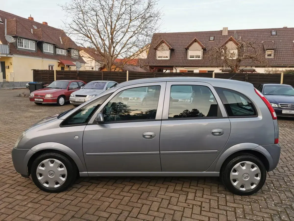 Używany Opel Meriva Edition 90 KM (66 kW) 2005 Srebrny Minivan