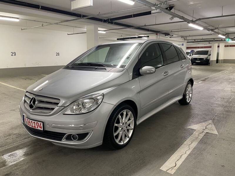 Silber Gebraucht 2006 Mercedes B200 Van / Kleinbus | 7.390 € (Fairer Preis) - Bild 1/4