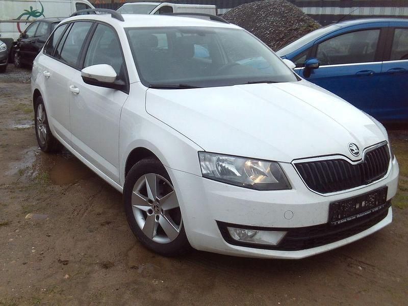 Gebraucht Skoda Octavia 110 PS (80 kW) 2016 Weiß Kleinwagen