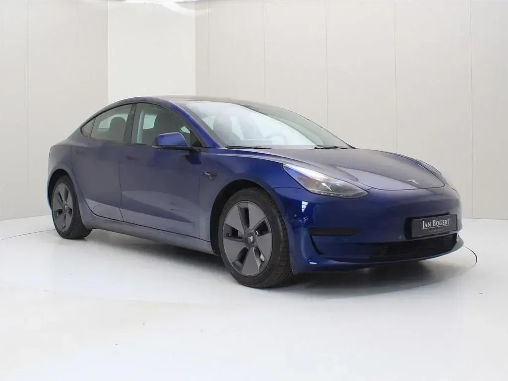 Gebraucht Tesla Model 3 Standard Range 225 kW (306 PS) 2022 Blau Limousine