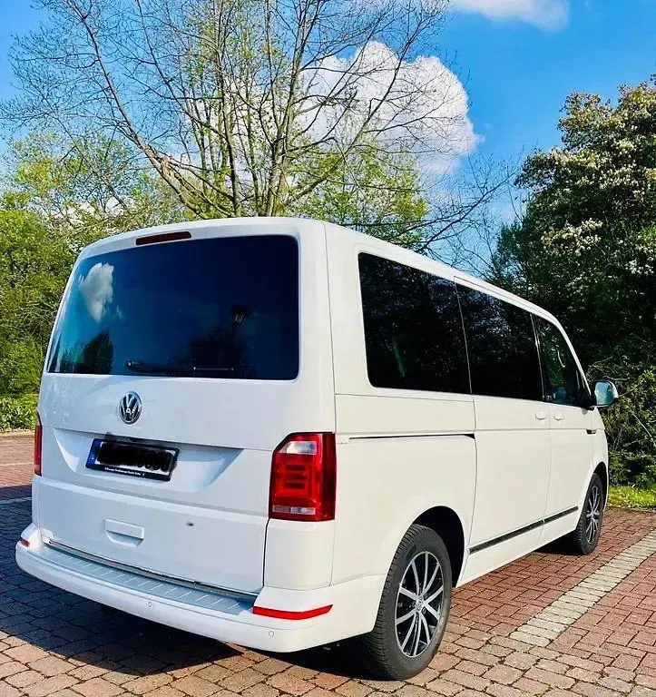 Usata VW Multivan Generation Six 150 CV (110 kW) 2020 Bianco Monovolume