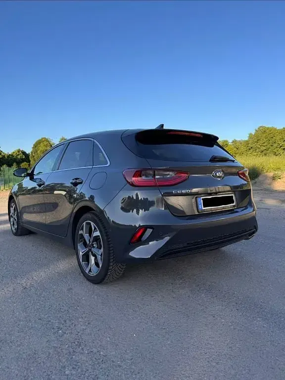 Gebraucht Kia Ceed Platinum Edition 140 PS (102 kW) 2018 Grau Kleinwagen