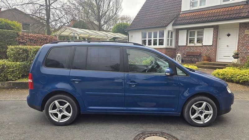Gebraucht VW Touran 140 PS (102 kW) 2006 Blau Van / Kleinbus