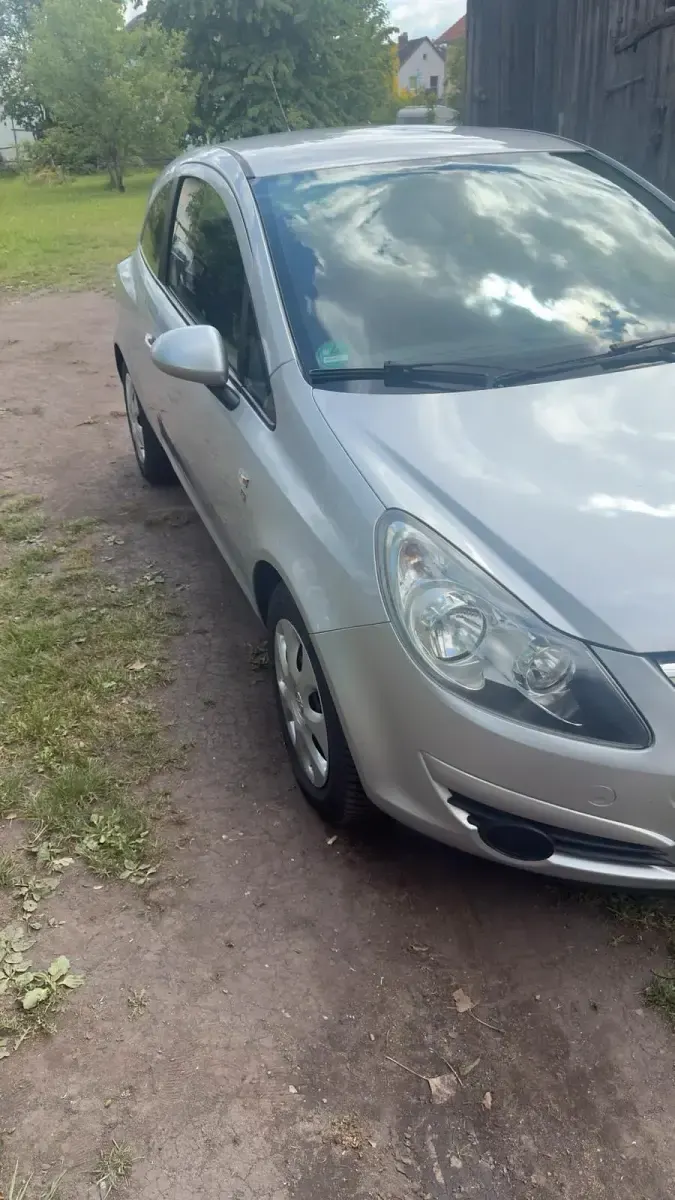 Usata Opel Corsa 70 CV (51 kW) 2010 Argento Utilitaria