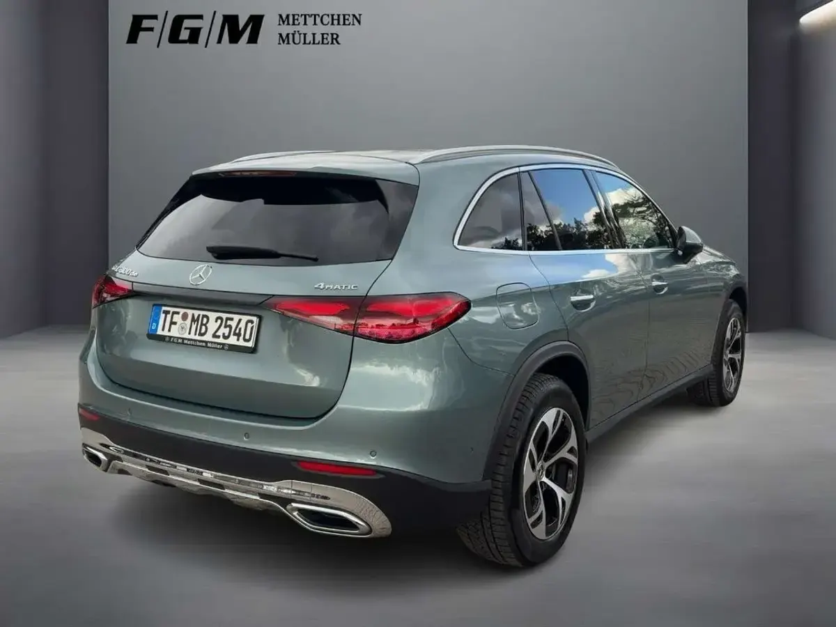 Gebraucht Mercedes GLC300de 197 PS (144 kW) 2025 Silber SUV