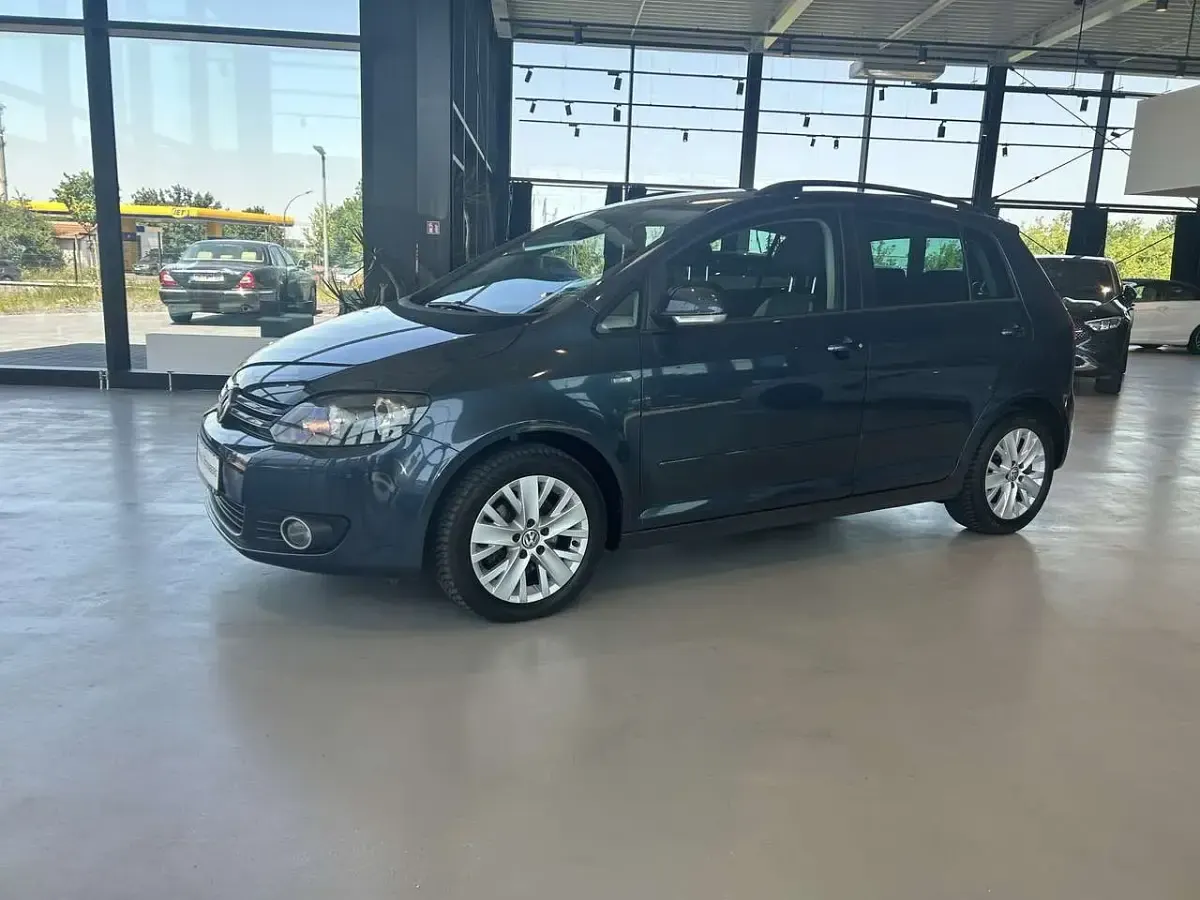 Gebraucht VW Golf Plus Life 105 PS (77 kW) 2013 Blau Van / Kleinbus