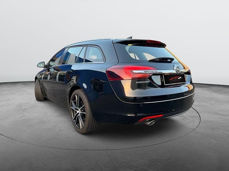 Usado Opel Insignia Edition 170 HP (125 kW) 2017 Preto Carrinha