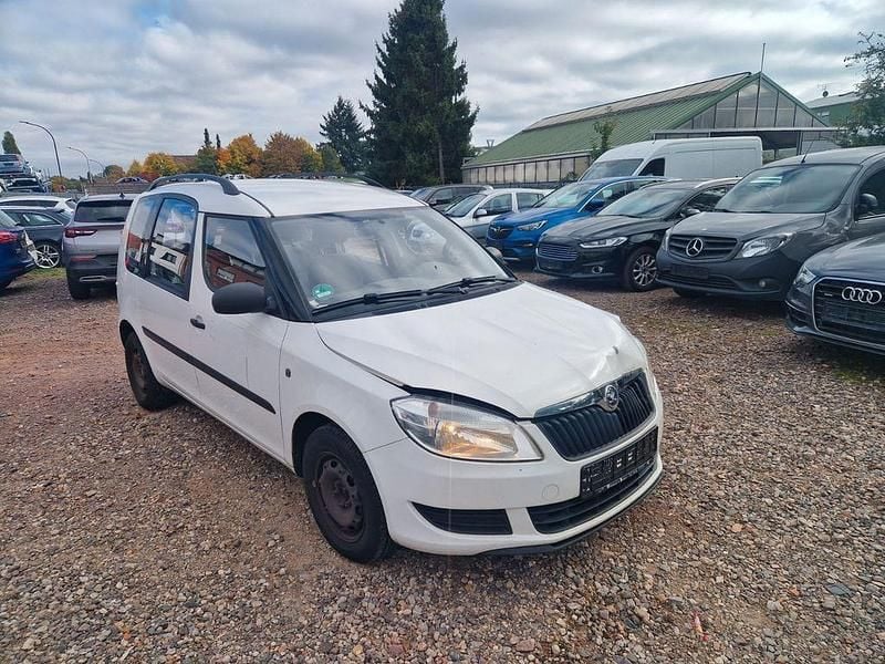 Weiß Gebraucht 2014 Skoda Roomster Plus Edition Van / Kleinbus | 2.299 € (Superpreis) - Bild 1/4