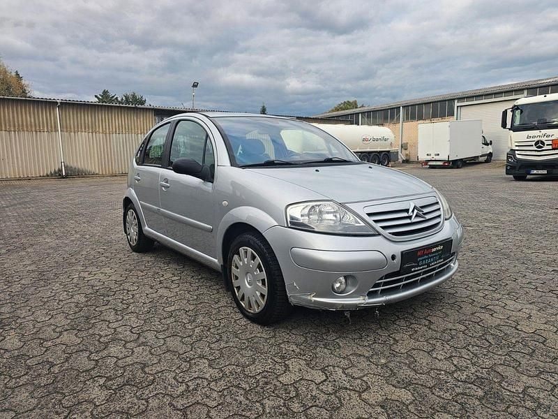 Grau Gebraucht 2004 Citroën C3 Exclusive Kleinwagen | 3.500 € (Fairer Preis) - Bild 1/4