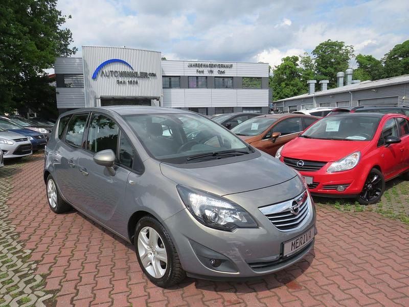 Braun Gebraucht 2012 Opel Meriva Innovation Van / Kleinbus | 8.990 € (Teuer) - Bild 1/4