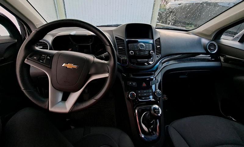 Gebraucht Chevrolet Orlando 141 PS (103 kW) 2011 Grau Van / Kleinbus