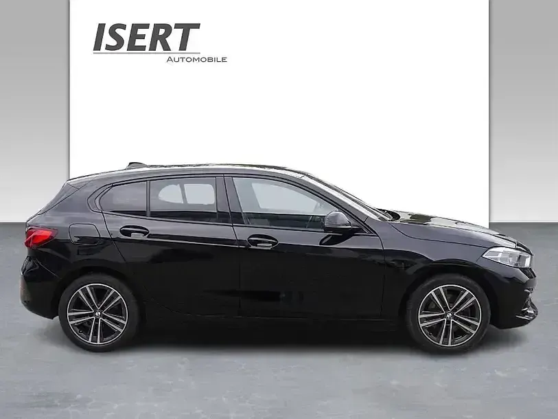 Gebraucht BMW 118 Sport Line 150 PS (110 kW) 2023 Schwarz Kleinwagen