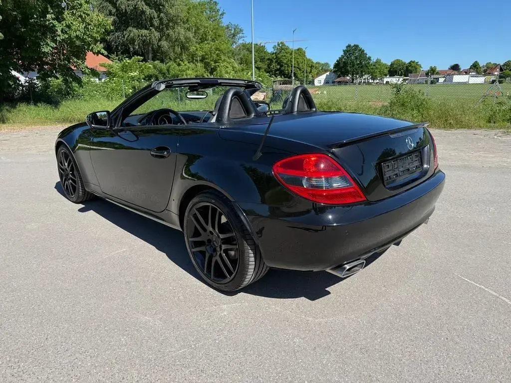 Gebraucht Mercedes SLK280 231 PS (169 kW) 2008 Schwarz Cabrio
